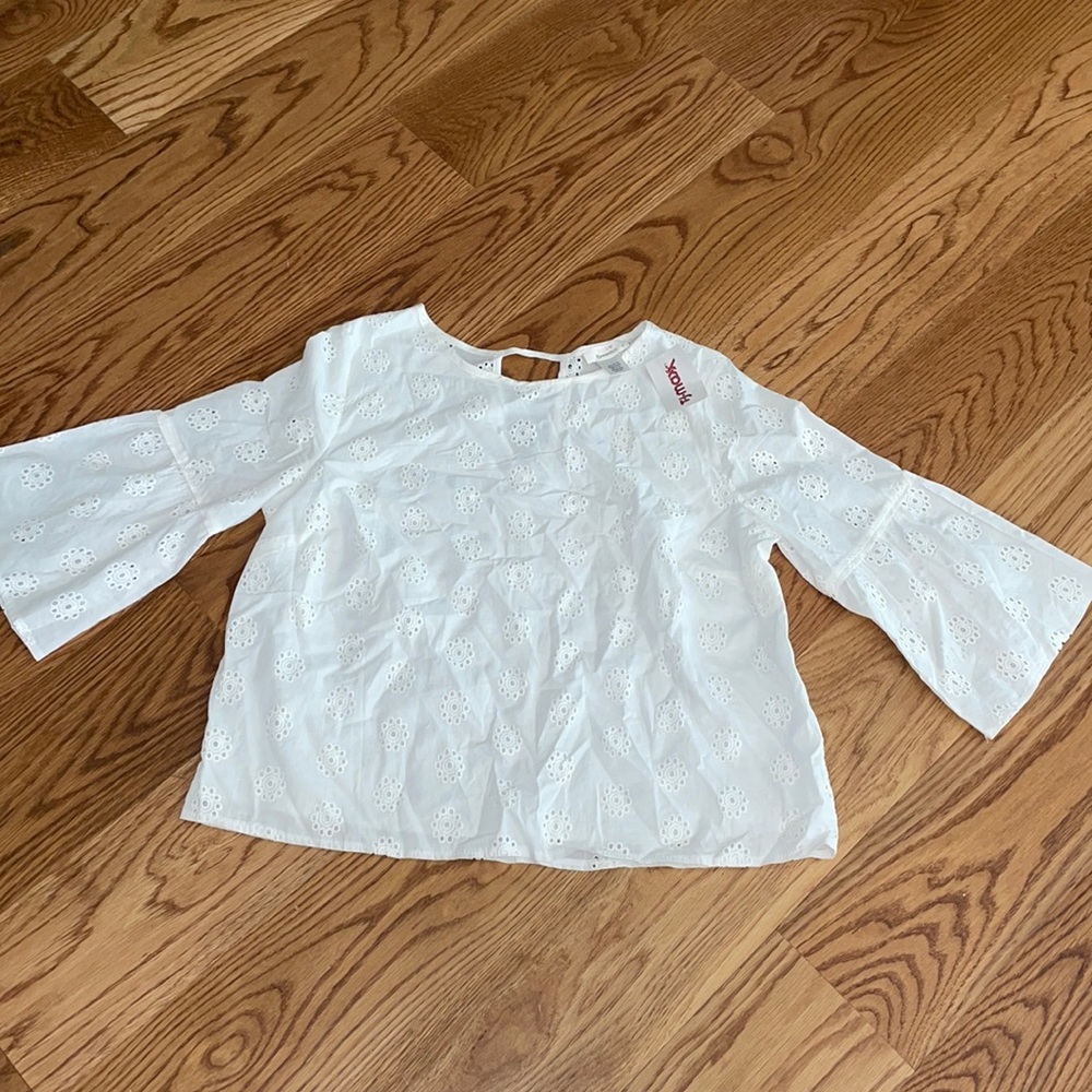 NWT Urban Romantics white eyelet bell sleeve shirt